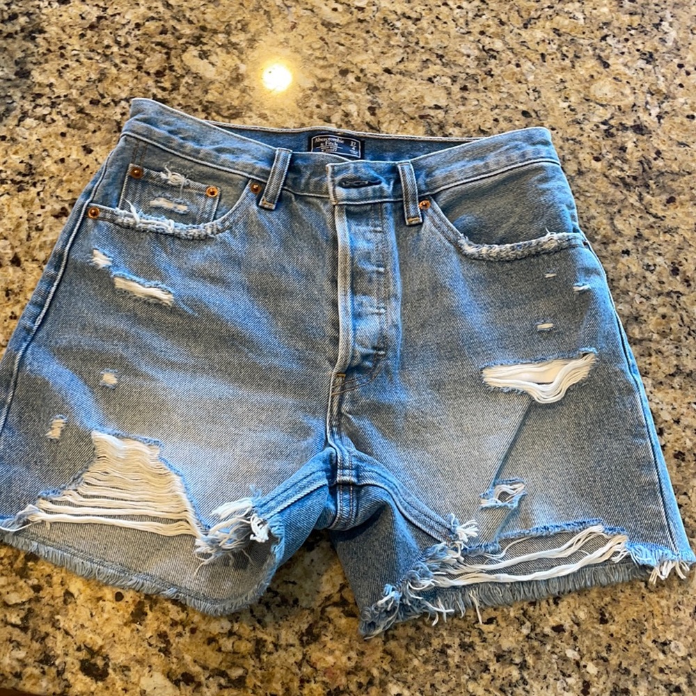 Abercrombie & Fitch high waisted short